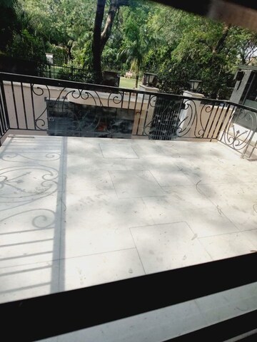 Balcony in 3 BHK Builder Floor at Navjeevan Vihar – for Rent