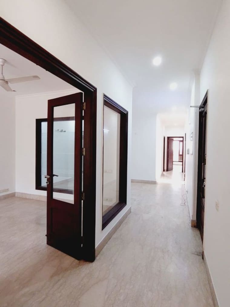 Room, navjeevan vihar 3 Bedroom 2200 Sq.Ft. Builder Floor In Navjeevan Vihar Delhi 10099773