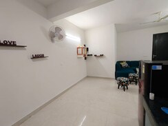 2 BHK + Pooja Room Apartment For Rent in Signature The Serenas