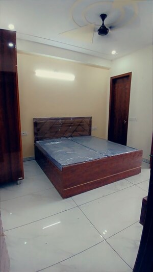 Bedroom in 1 RK Builder Floor at Saurabh Niwas, Sector 40 – for Rent