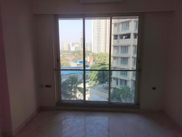 Room in 2.5 BHK Apartment at Ekta Tripolis, Goregaon West – for Sale