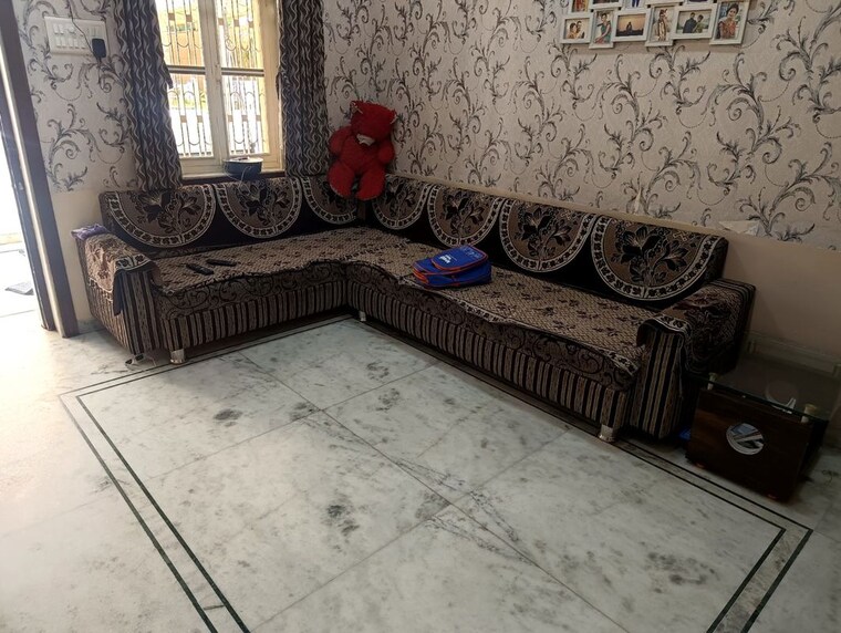 Living Room, satellite 2 Bedroom 130 Sq.Yd. Villa In Satellite Ahmedabad 10099739