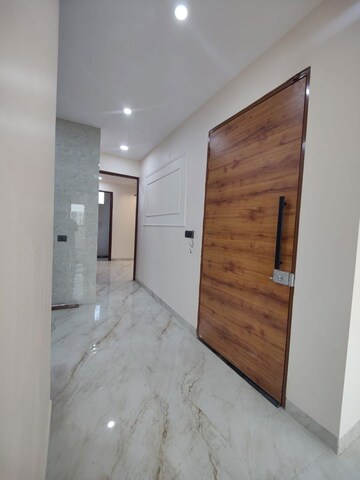 Room in 3 BHK Apartment at Dwarka – for Rent