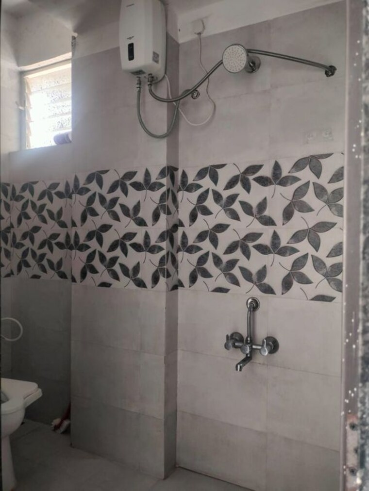 Bathroom, tukaram nagar 1 Bedroom 550 Sq.Ft. Apartment In Tukaram Nagar Pune 10100000
