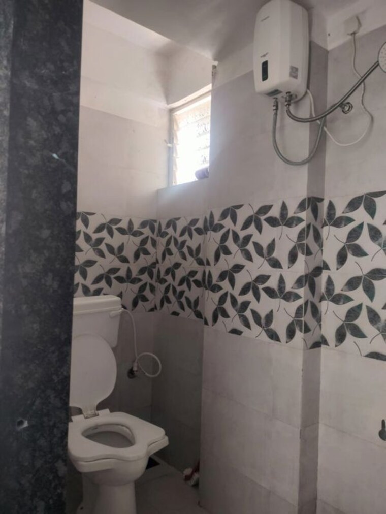 Attached Bathroom, tukaram nagar 1 Bedroom 550 Sq.Ft. Apartment In Tukaram Nagar Pune 10100000