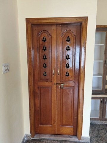 Furnished Amenities in 2 BHK Builder Floor at Akshya Nagar – for Rent