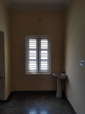 Room in 2 BHK Builder Floor at Akshya Nagar – for Rent