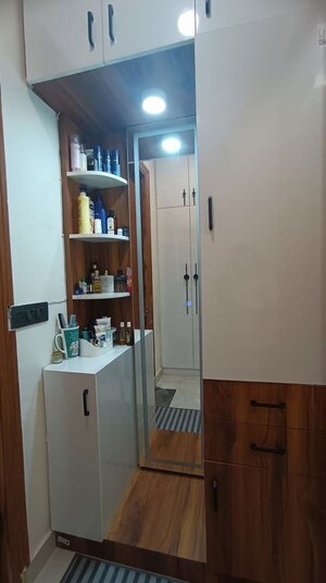 Kitchen in 3 BHK Builder Floor at BPTP Parkland Pride, Sector 77 – for Sale