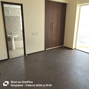 Room in 3 BHK Apartment at Rise Organic Ghar, Lal Kuan – for Rent