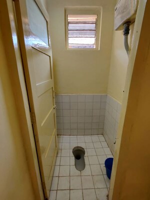 Bathroom in 1 BHK Apartment at Caranzalem – for Rent