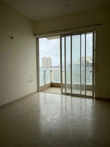 Room in 3 BHK Apartment at LnT Realty Crescent Bay, Parel – for Sale