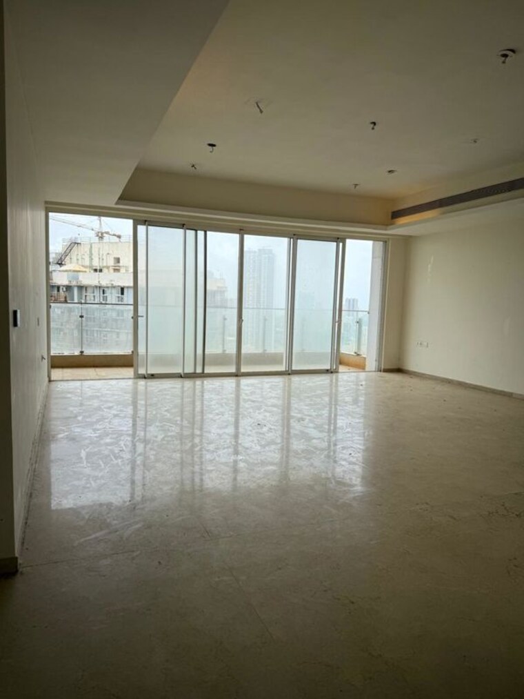 Room, lnt-realty-crescent-bay 3 Bedroom 2100 Sq.Ft. Apartment In Parel Mumbai 10100287