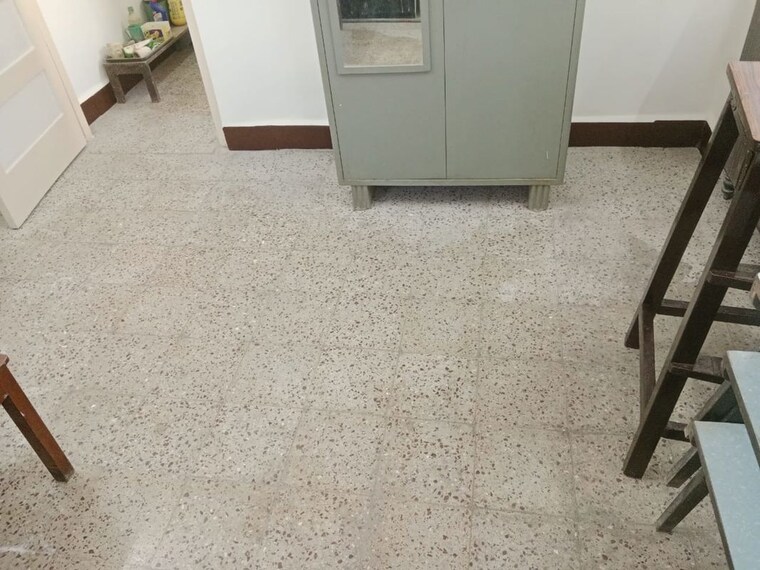  Parking, nishigandha-chs 2 Bedroom 824 Sq.Ft. Apartment In Bandra East Mumbai 10100191
