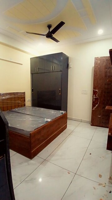 Bedroom in 1 RK Builder Floor at Greenwood City, Sector 40 – for Rent