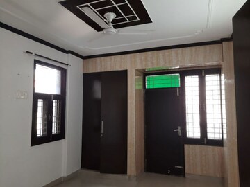 Room in 3 BHK Apartment at Vasant Kunj – for Rent