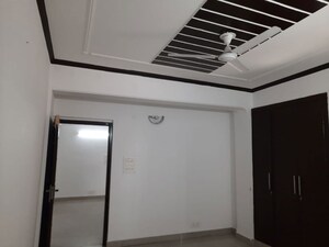 Room in 3 BHK Apartment at Vasant Kunj – for Rent