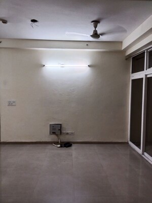 Bathroom in 3 BHK Apartment at Sector 4 Greater Noida – for Rent