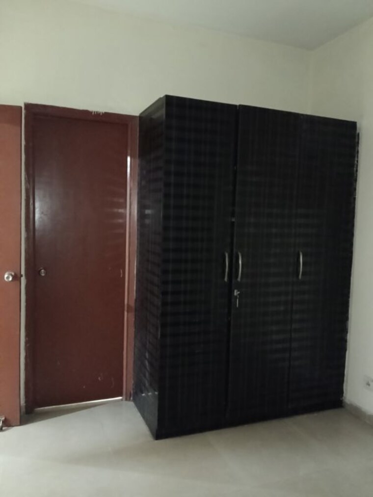 Room, sector 4 greater noida 3 Bedroom 1340 Sq.Ft. Apartment In Sector 4 Greater Noida Greater Noida 10100505