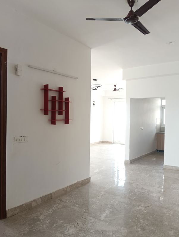 4 BHK + Extra Room Apartment For Rent in SS Linden