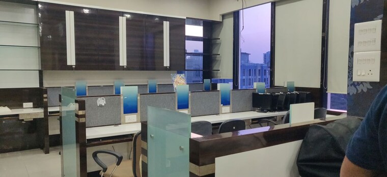 Team Area, advent-atria Commercial Office Space 1000 Sq.Ft. In Malad West Mumbai 10096521