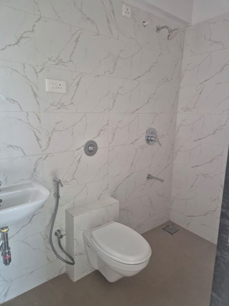 Attached Bathroom, kakkad-la-vida 2 Bedroom 882 Sq.Ft. Apartment In Balewadi Pune 10100540