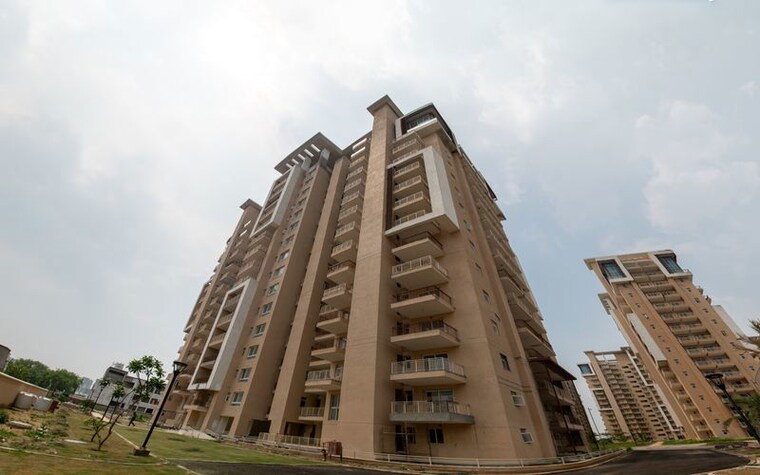 Exterior View, emaar-palm-gardens 3.5 Bedroom 1900 Sq.Ft. Apartment In Sector 83 Gurgaon 10100277