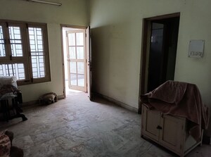Room in 3 BHK Independent House at Greater Green Park Colony – for Sale