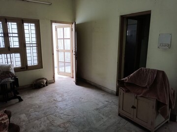 Room in 3 BHK Independent House at Greater Green Park Colony – for Sale