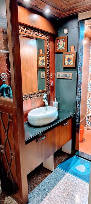 Furnished Amenities in 2 BHK Apartment at Ashoka Tower Andheri, Versova – for Rent