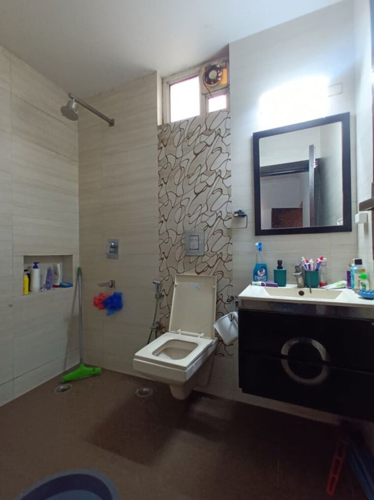 Kitchen, vasant kunj 3 Bedroom 1800 Sq.Ft. Apartment In Vasant Kunj Delhi 10100714