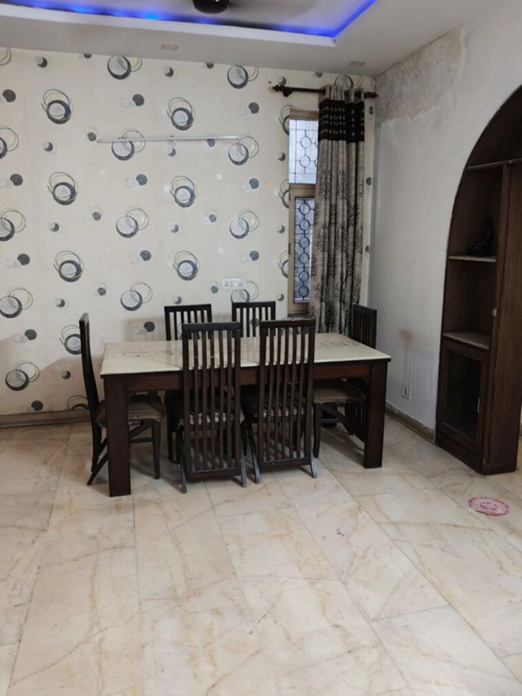 Dining area, sector 55 3 Bedroom 200 Sq.Yd. Independent House In Sector 55 Noida 10100800