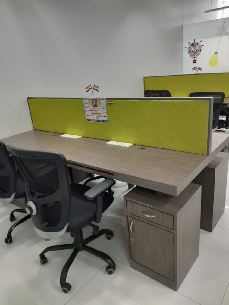 Team Area, western-edge Commercial Office Space 876 Sq.Ft. In Borivali East Mumbai 10100803