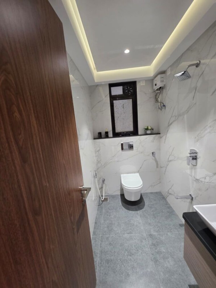 Bathroom, gurukripa-building 2.5 Bedroom 1194 Sq.Ft. Apartment In Chembur Mumbai 10099115