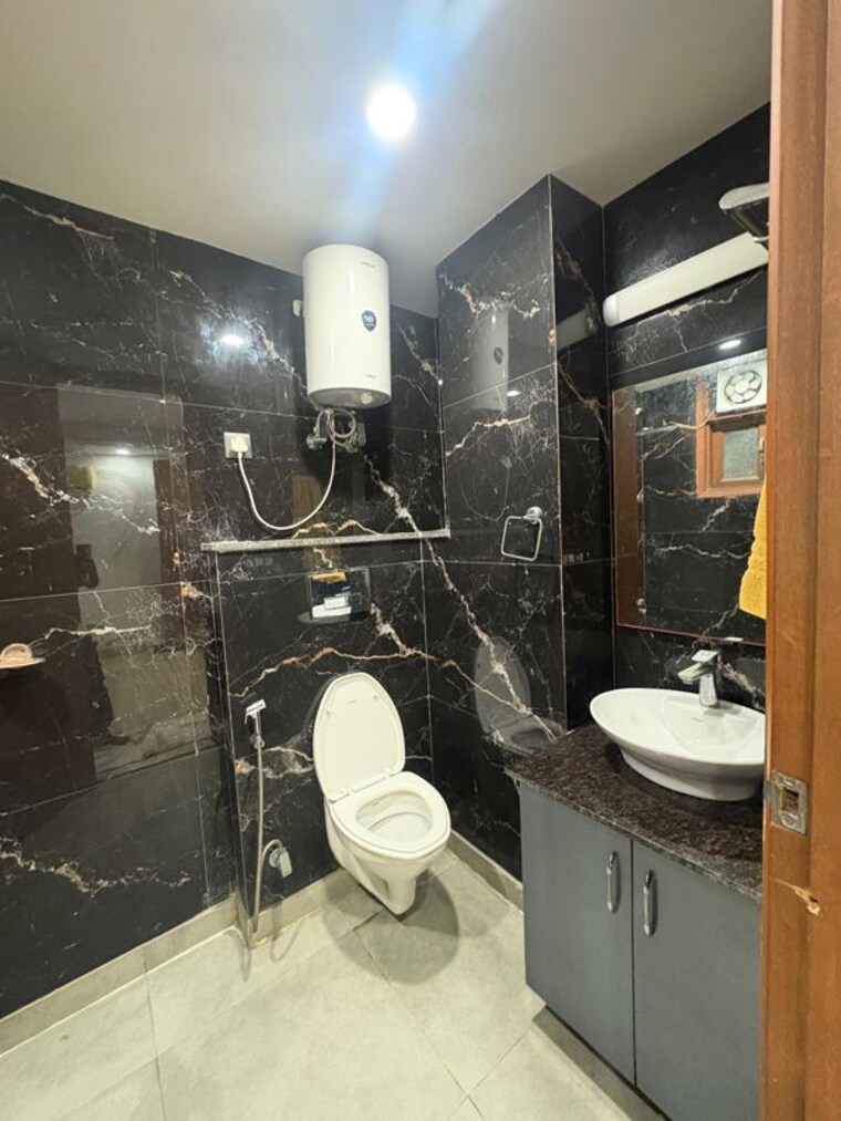 Master Bedroom, neb sarai 3 Bedroom 1200 Sq.Ft. Builder Floor In Neb Sarai Delhi 10100873