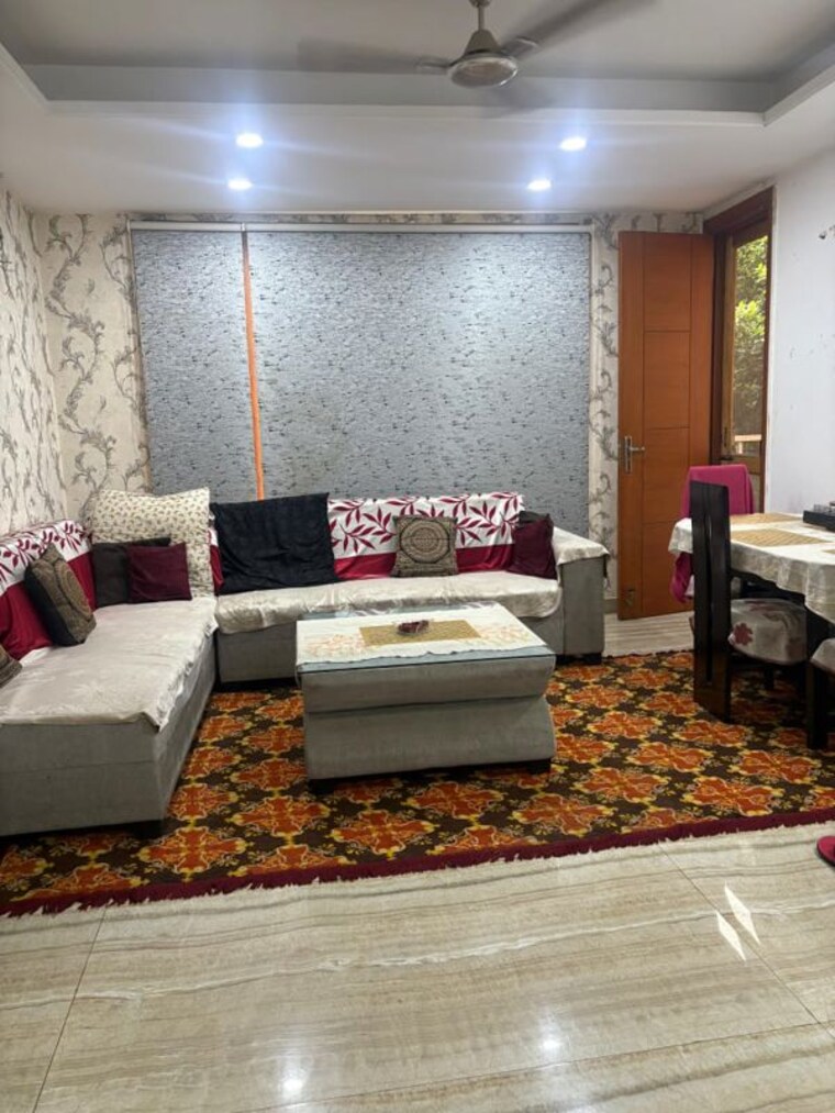 Living Room, neb sarai 3 Bedroom 1200 Sq.Ft. Builder Floor In Neb Sarai Delhi 10100873