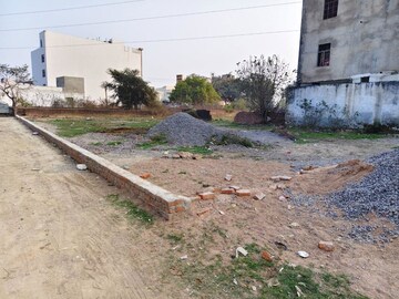  Plot For Sale in Jankipuram
