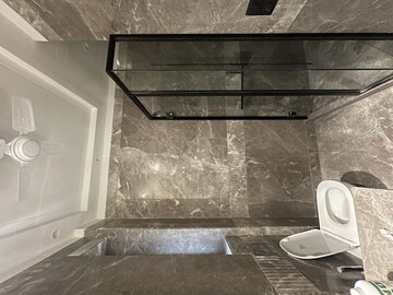 Furnished Amenities in 3 BHK Builder Floor at New Rajinder Nagar – for Sale