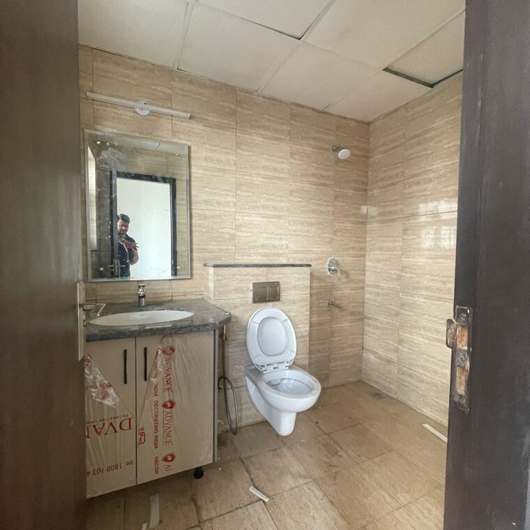 Bathroom, bptp-amstoria 3 Bedroom 2229 Sq.Ft. Builder Floor In Sector 102 Gurgaon 10101177