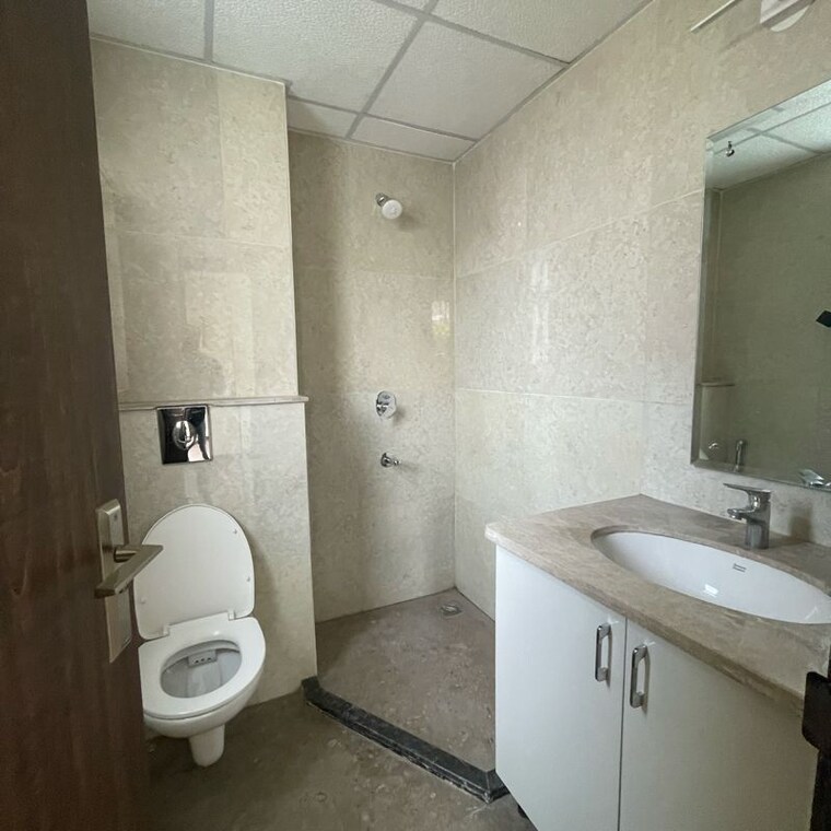 Bathroom, bptp-amstoria 3 Bedroom 2229 Sq.Ft. Builder Floor In Sector 102 Gurgaon 10101177