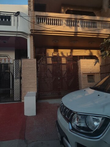 Master Bedroom in 4 BHK Independent House at Ballabhgarh – for Sale