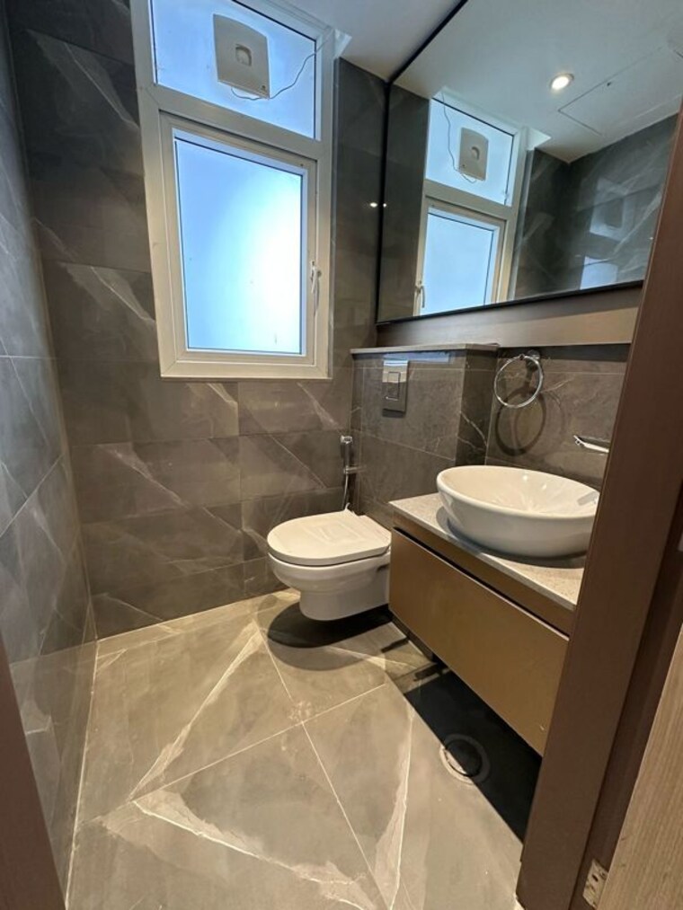 Bathroom, sector 55 3 Bedroom 2700 Sq.Ft. Builder Floor In Sector 55 Gurgaon 10101190
