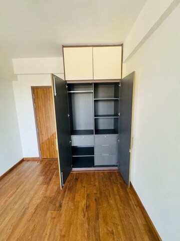 Furnished Amenities in 3 BHK Builder Floor at Sector 55 – for Rent