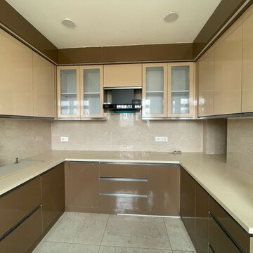 Kitchen in 4 BHK Builder Floor at BPTP Amstoria, Sector 102 – for Rent
