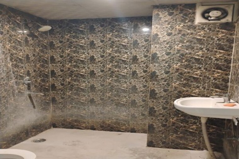 Bathroom, amolik-residency 3 Bedroom 1200 Sq.Ft. Builder Floor In Sector 86 Faridabad 10101073