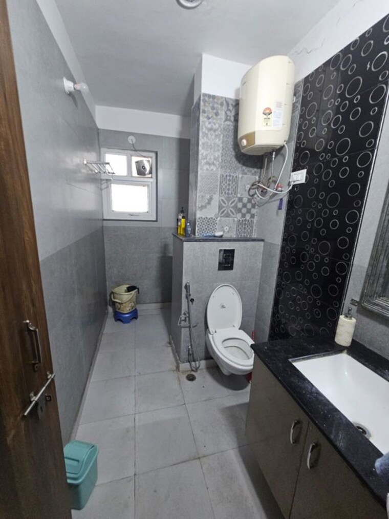 Bathroom, ardee-city 2 Bedroom 204 Sq.Yd. Builder Floor In Sector 52 Gurgaon 10101233