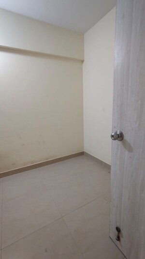 Room in 1 RK Apartment at Lodha Palava Crown, Dombivli East – for Rent