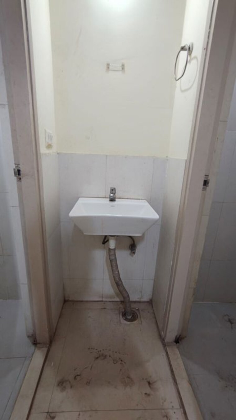 Bathroom, lodha-palava-crown 1 RK 380 Sq.Ft. Apartment In Dombivli East Thane 10101327