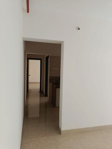 Room in 2 BHK Apartment at Vardhman Grandeur, Andheri West – for Rent