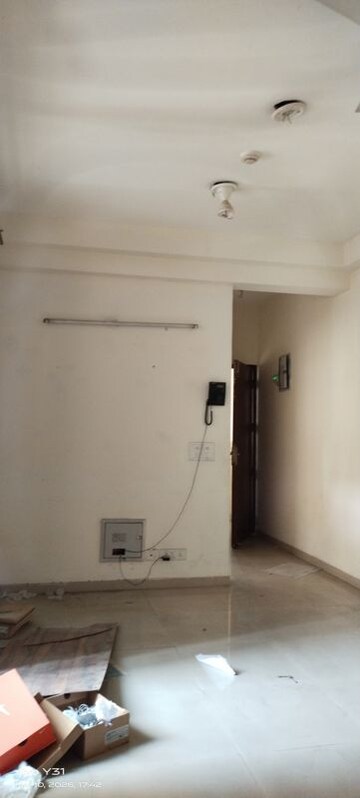 Staircase in 2.5 BHK Apartment at Mahagun Mywoods, Sector 16c Greater Noida – for Rent