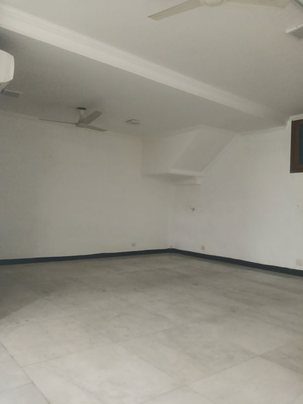 Office Space For Rent in Defence Colony